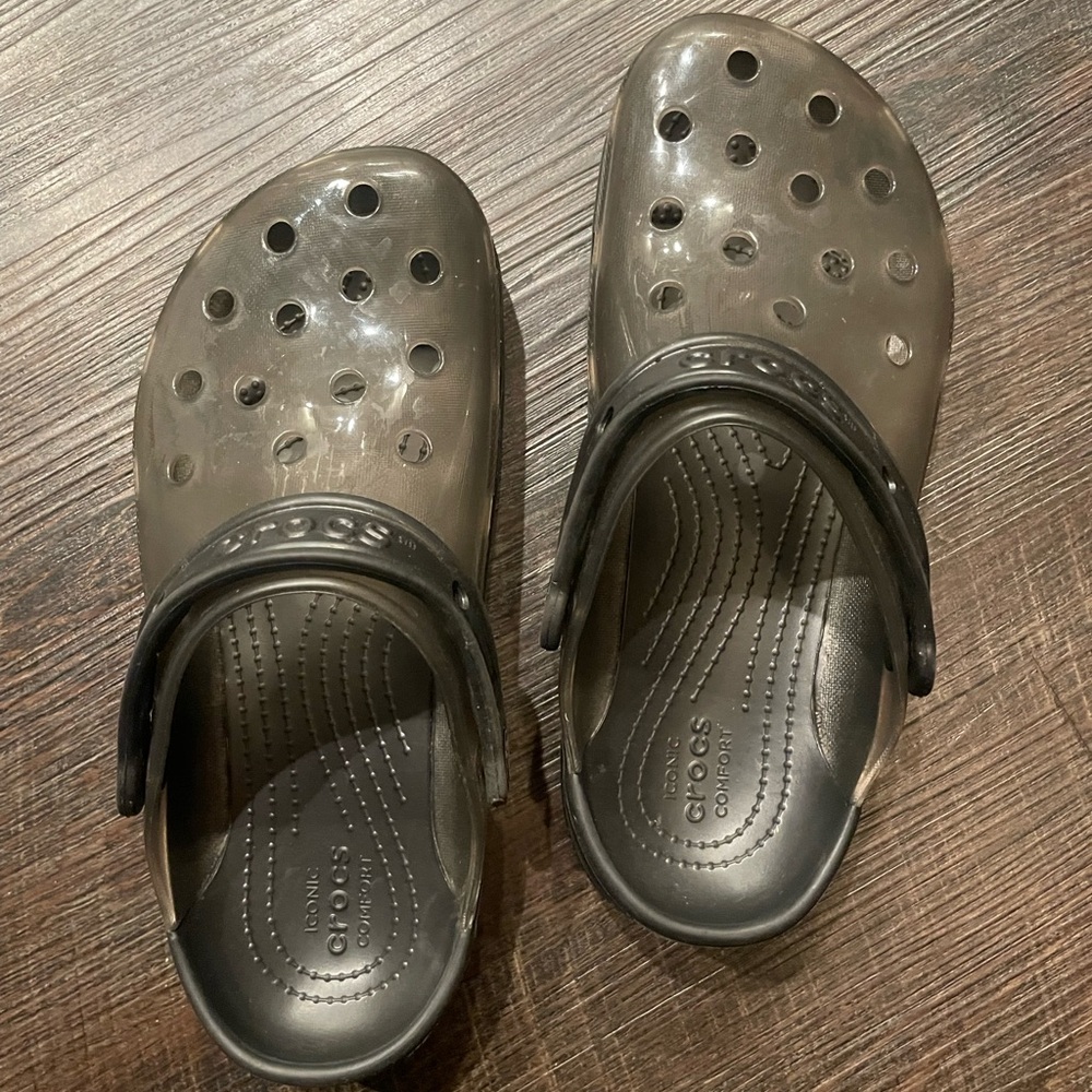 CROCS Clear Classic Translucent Black Unisex Slip On Clogs Size W7 M5.